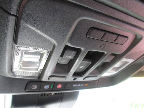 Used 2025 Chevrolet Silverado 2500 ZR2 w/ Technology Package AWD/4WD image 44
