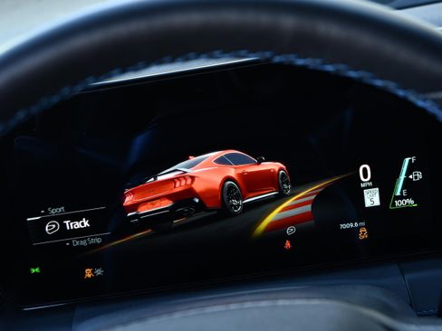 Used 2025 Ford Mustang Dark Horse image 42