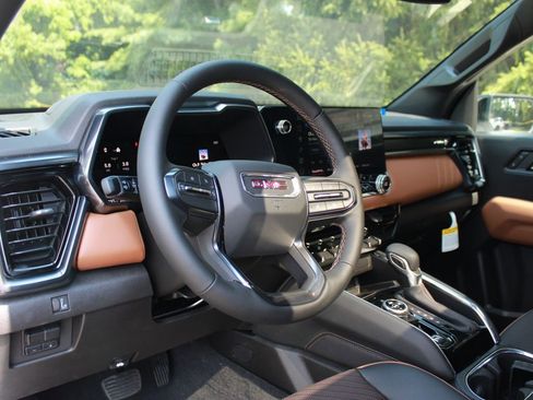 New 2025 GMC Canyon AT4 w/ Technology Plus Package image 16