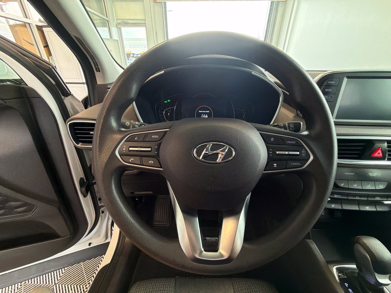 Used 2020 Hyundai Santa Fe SEL AWD/4WD image 18