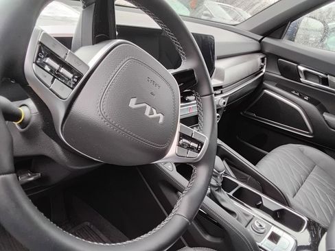 Used 2025 Kia Telluride EX X-Line image 7