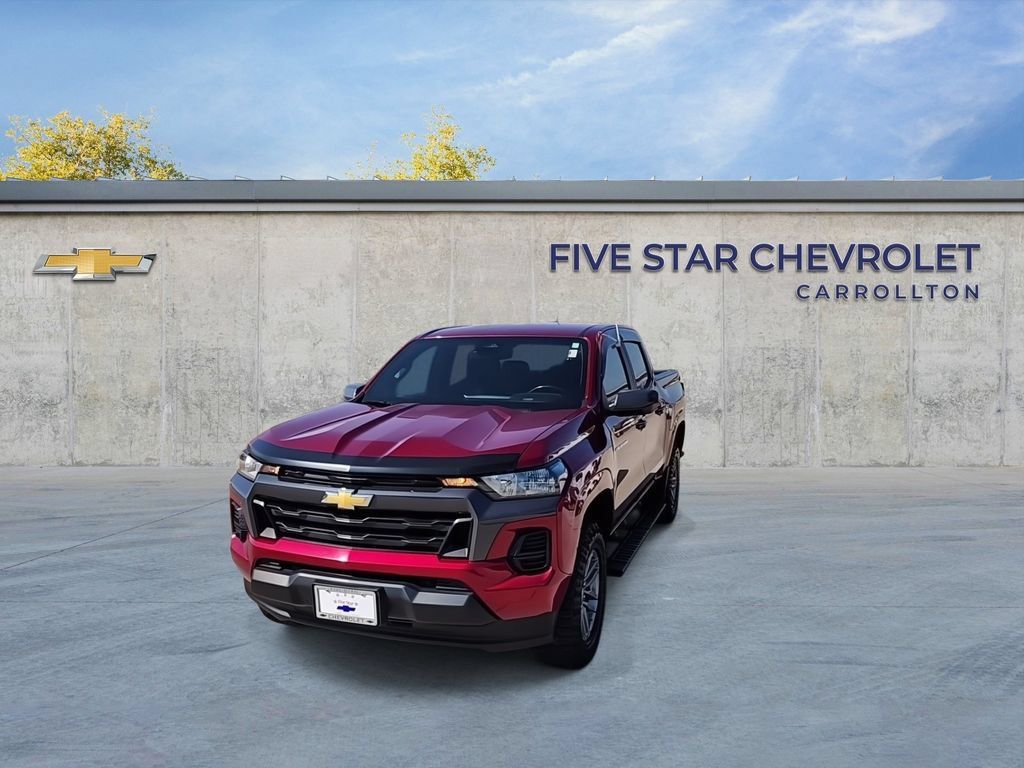 Used 2023 Chevrolet Colorado LT RWD image 3