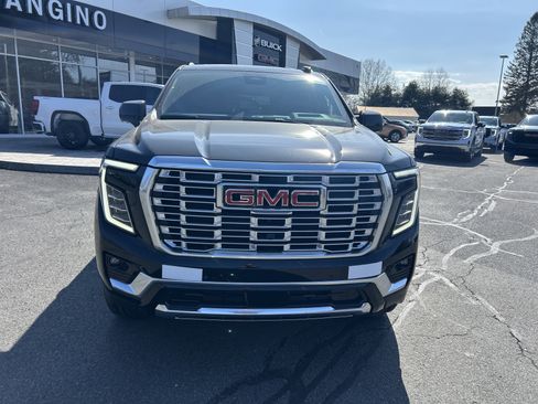 New 2026 GMC Yukon XL Denali w/ Denali Reserve Package image 10