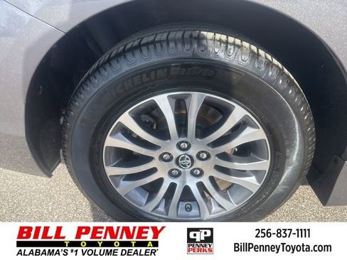 Used 2020 Toyota Sienna XLE image 14