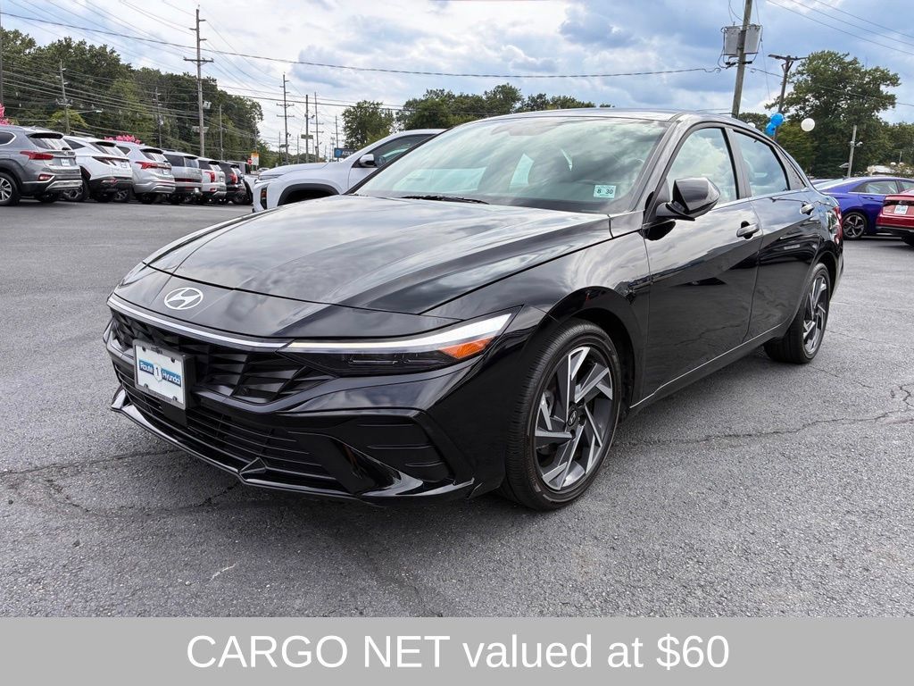 Used 2025 Hyundai Elantra Limited w/ Cargo Package FWD image 3