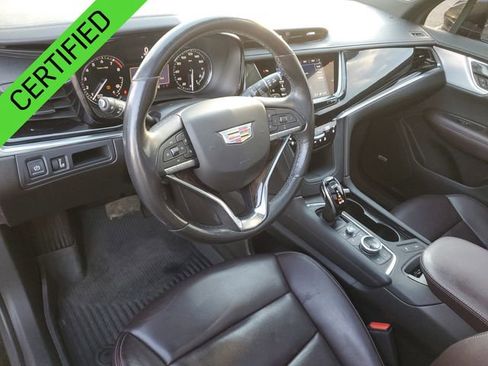 Certified 2022 Cadillac XT6 Premium Luxury image 11