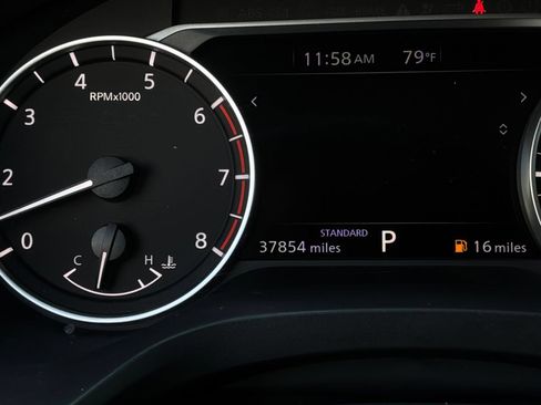 Used 2025 Nissan Rogue SV FWD image 38