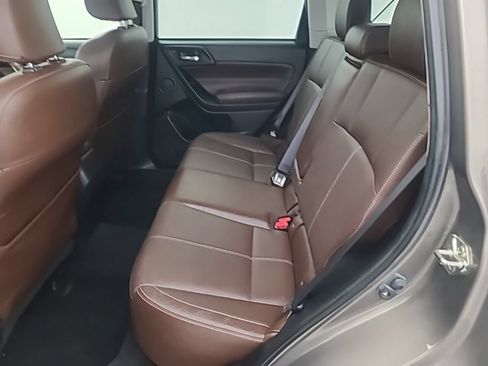 Used 2018 Subaru Forester 2.5i Touring w/ Popular Package #3B AWD/4WD image 17