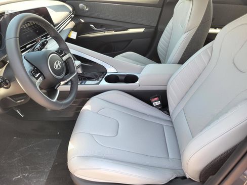 New 2026 Hyundai Elantra Limited FWD image 14
