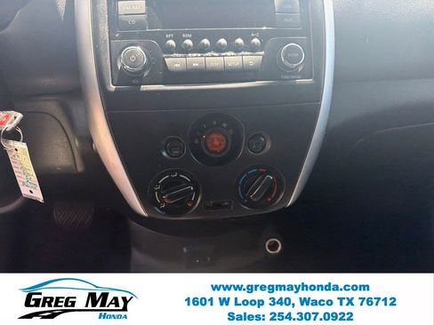 Used 2017 Nissan Versa SV FWD image 17