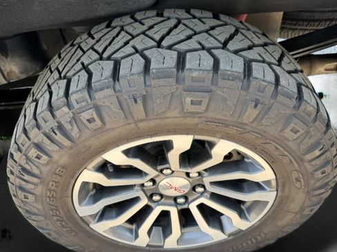 Used 2022 GMC Sierra 1500 AT4 w/ AT4 Preferred Package AWD/4WD image 22