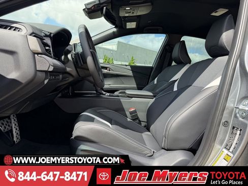 Used 2026 Toyota Camry SE w/ Convenience Package image 27