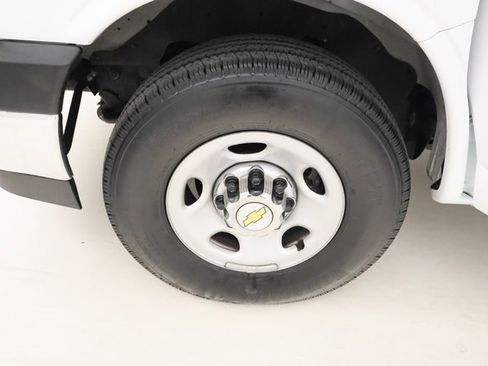 Used 2024 Chevrolet Express 3500 LT w/ LT Preferred Equipment Group image 6