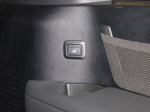 Certified 2024 Land Rover Defender 130 V8 image 44