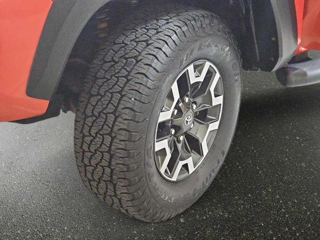 Used 2016 Toyota Tacoma TRD Off-Road w/ Towing Package AWD/4WD image 33