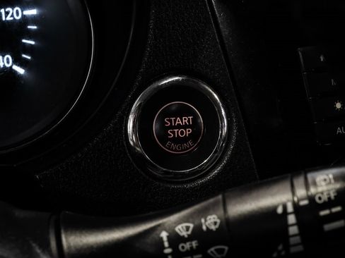 Used 2019 Nissan Rogue Sport SL w/ Premium Package image 24