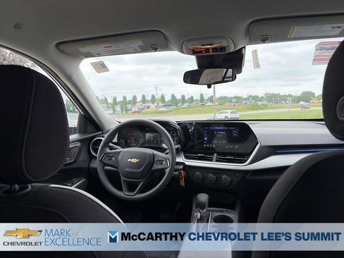 New 2026 Chevrolet Trax LS w/ LS Convenience Package FWD image 36
