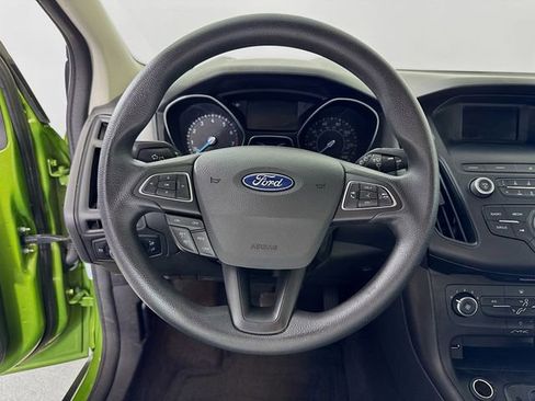 Used 2018 Ford Focus SE image 12