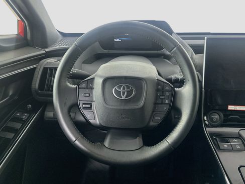 Used 2025 Toyota bZ4X FWD image 18
