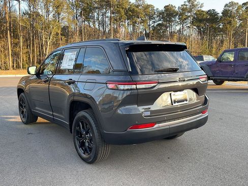 New 2026 Jeep Grand Cherokee Altitude AWD/4WD image 5