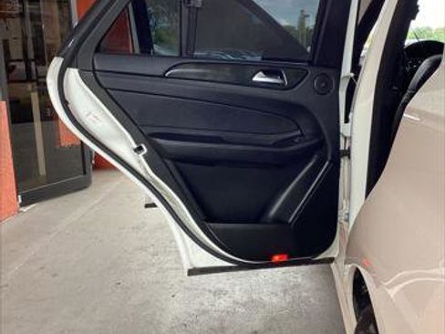 Used 2017 Mercedes-Benz GLE 43 AMG AMG GLE 43 w/ Premium 2 Package image 16