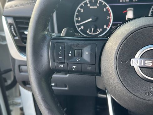 Used 2022 Nissan Rogue SV w/ SV Premium Package FWD image 39