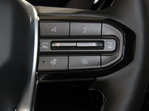 New 2026 Chevrolet Colorado ZR2 w/ Technology Package AWD/4WD image 33