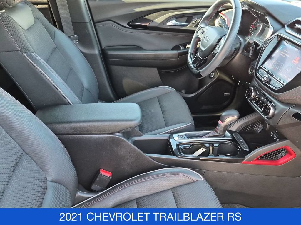 Used 2021 Chevrolet TrailBlazer RS w/ Sun and Liftgate Package AWD/4WD image 31