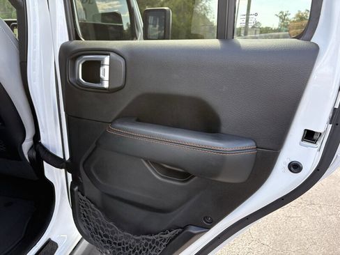 Used 2022 Jeep Gladiator Mojave w/ Trailer Tow Package AWD/4WD image 26