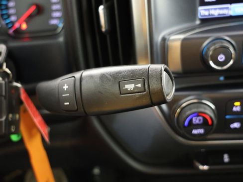 Used 2018 Chevrolet Silverado 1500 LT w/ All Star Edition AWD/4WD image 6