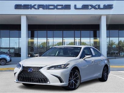 Certified 2022 Lexus ES 300h w/ Premium Package