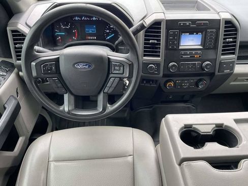 Used 2022 Ford F250 XL w/ Power Equipment Group AWD/4WD image 4
