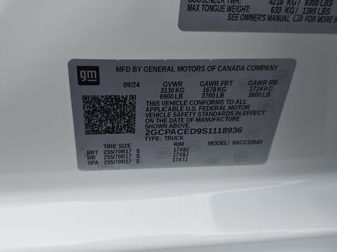 Used 2025 Chevrolet Silverado 1500 LT image 32