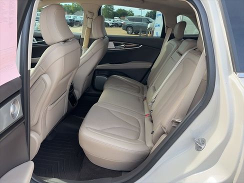 Used 2023 Lincoln Nautilus Reserve w/ Equipment Group 202A AWD/4WD image 8