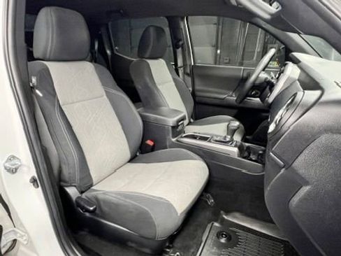 Used 2023 Toyota Tacoma TRD Sport w/ Advanced Technology Package AWD/4WD image 5
