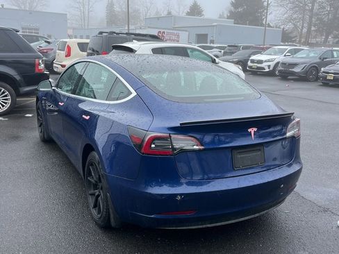 Used 2019 Tesla Model 3 Standard Range Plus image 4