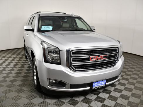 Used 2019 GMC Yukon SLT w/ Open Road Package AWD/4WD image 3