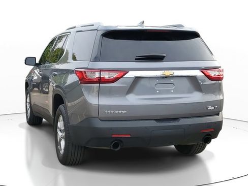 Used 2018 Chevrolet Traverse LT image 3