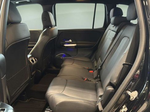 Used 2022 Mercedes-Benz GLB 250 4MATIC image 16