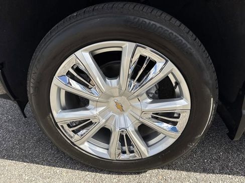 Used 2024 Chevrolet Silverado 1500 High Country w/ High Country Premium Package image 49