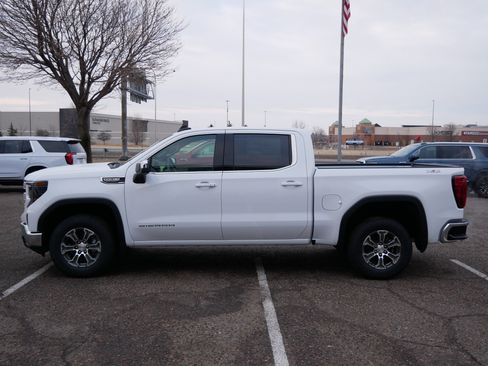 New 2026 GMC Sierra 1500 SLE w/ X31 Off-Road Package image 4