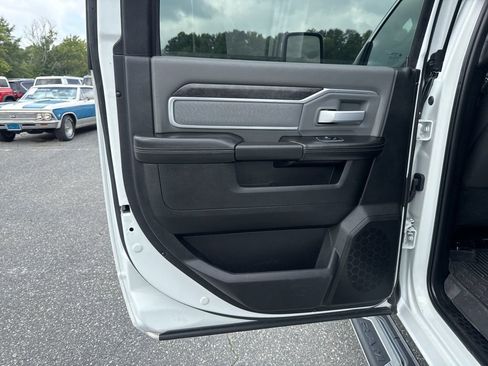 Used 2023 RAM 2500 Big Horn w/ Level 1 Equipment Group image 26