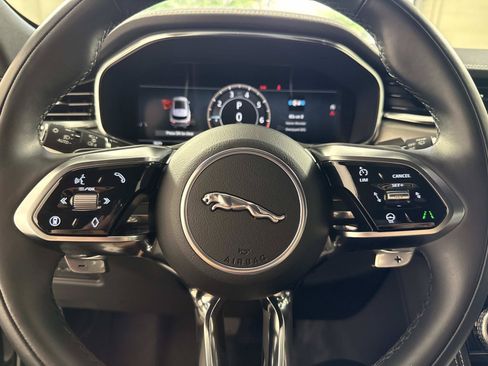 Used 2026 Jaguar F-PACE R-Dynamic S AWD/4WD image 29