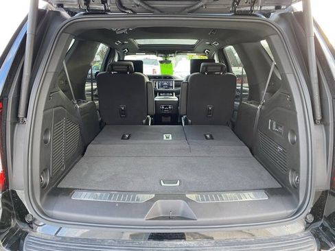 Used 2021 GMC Yukon Denali w/ Denali Premium Package image 5