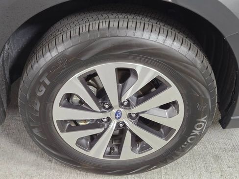 Certified 2025 Subaru Outback Premium AWD/4WD image 11