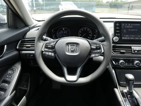 Used 2018 Honda Accord EX image 9