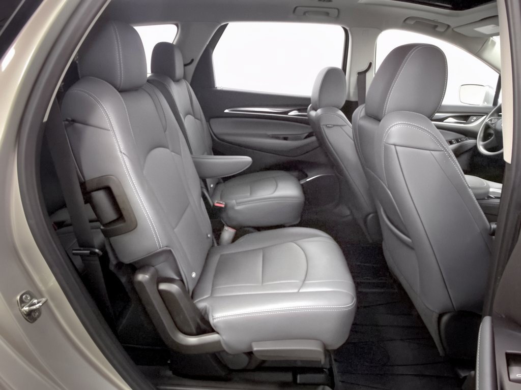 Used 2020 Buick Enclave Essence w/ LPO, Touring Package FWD image 29