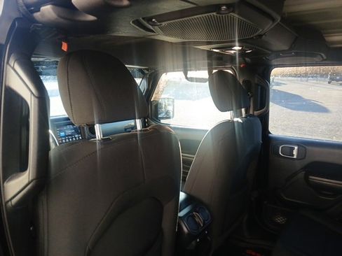 Used 2020 Jeep Gladiator Sport w/ Quick Order Package 24S image 13