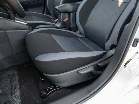 New 2025 Nissan Versa SV image 18