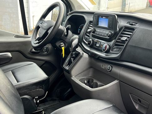 Used 2022 Ford Transit 250 Base 3D Cargo Van image 9